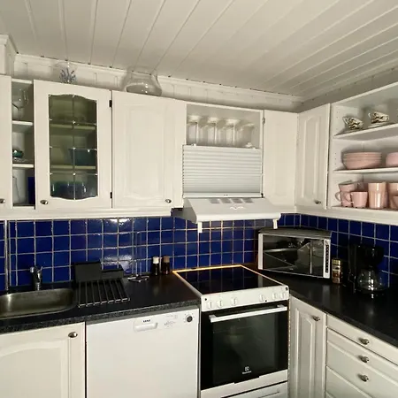 Koselig Hus Ved Elveparken, Egen Campingvogn Pa Homannsberget Vakantiehuis *